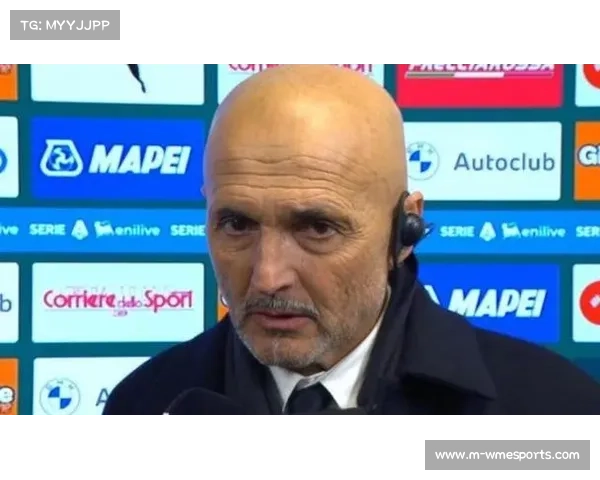 尤文更衣室中场斯帕莱蒂训话,戴维点头领会战术 尤文更衣室中场斯帕莱蒂训话,戴维点头领会战术